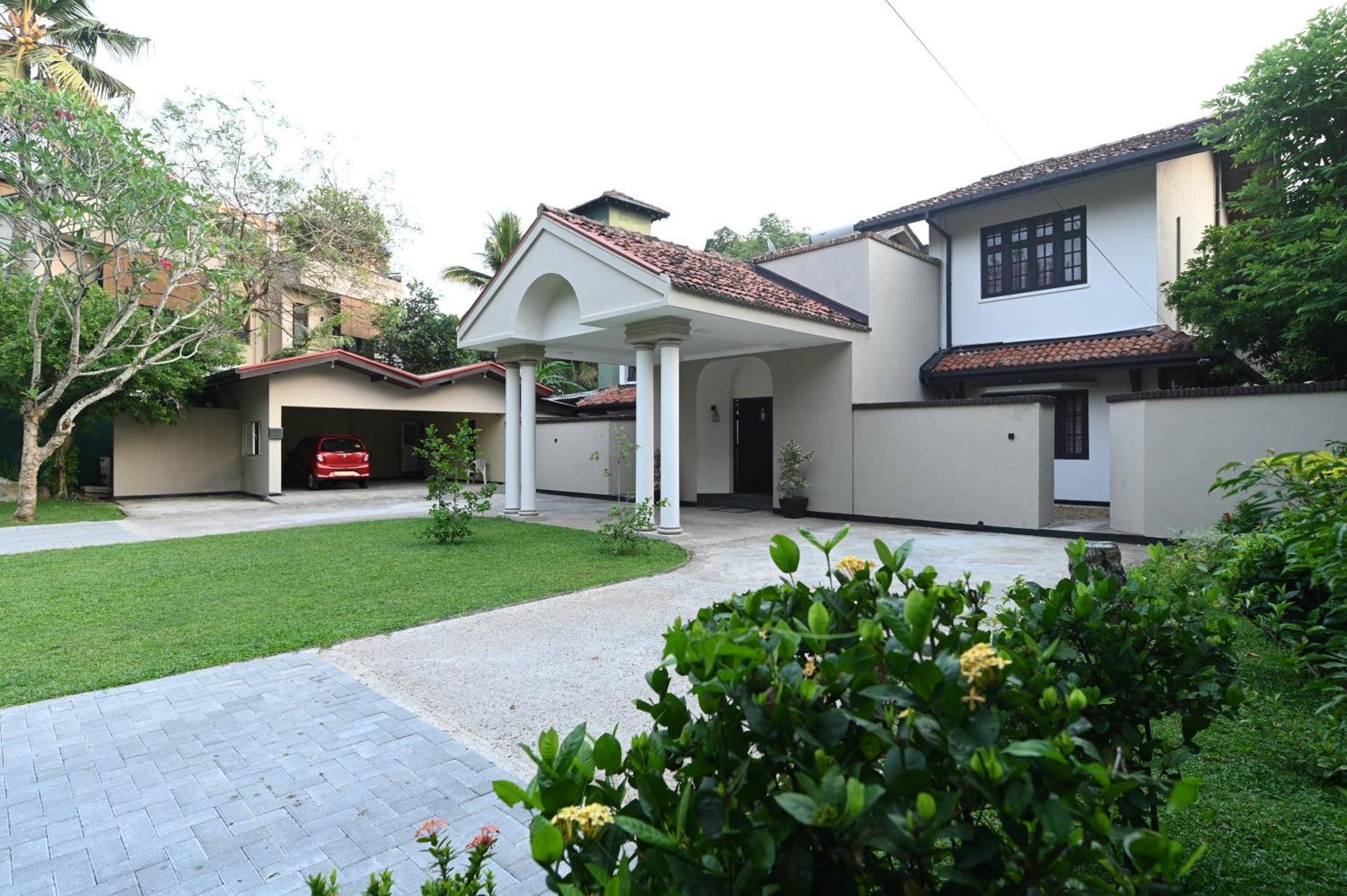 Serene Manor Battaramulla Exterior photo